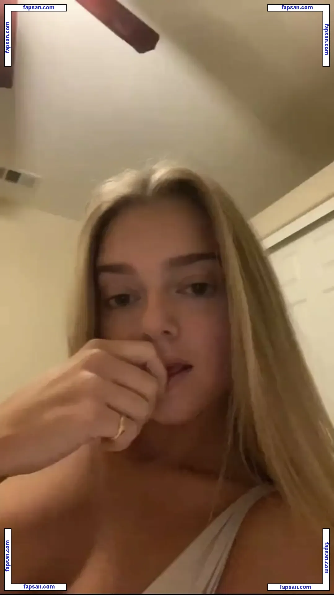 Samantha Riehl голая фото #0033 с Онлифанс