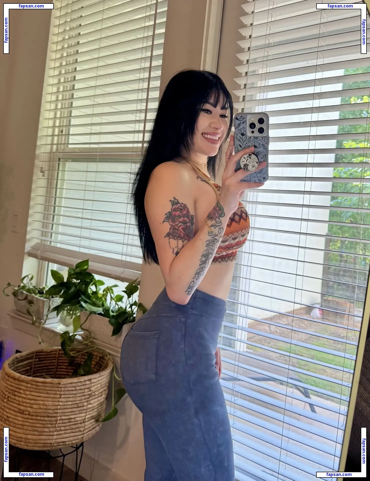 SamanthaKronos nude photo #0011 from OnlyFans