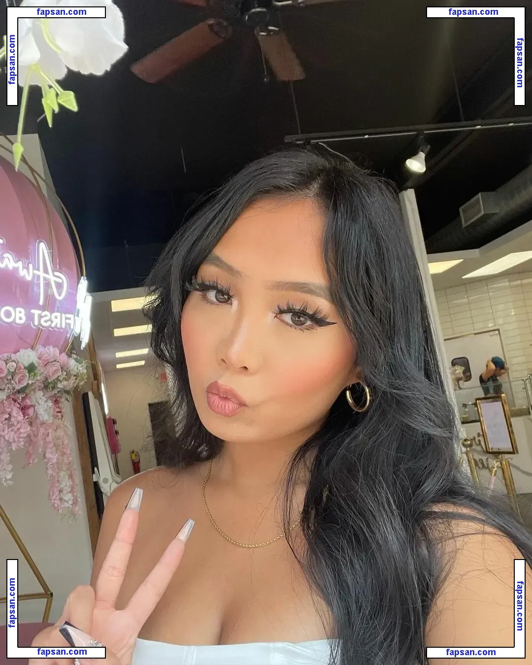 Samanthayang nude photo #0004 from OnlyFans