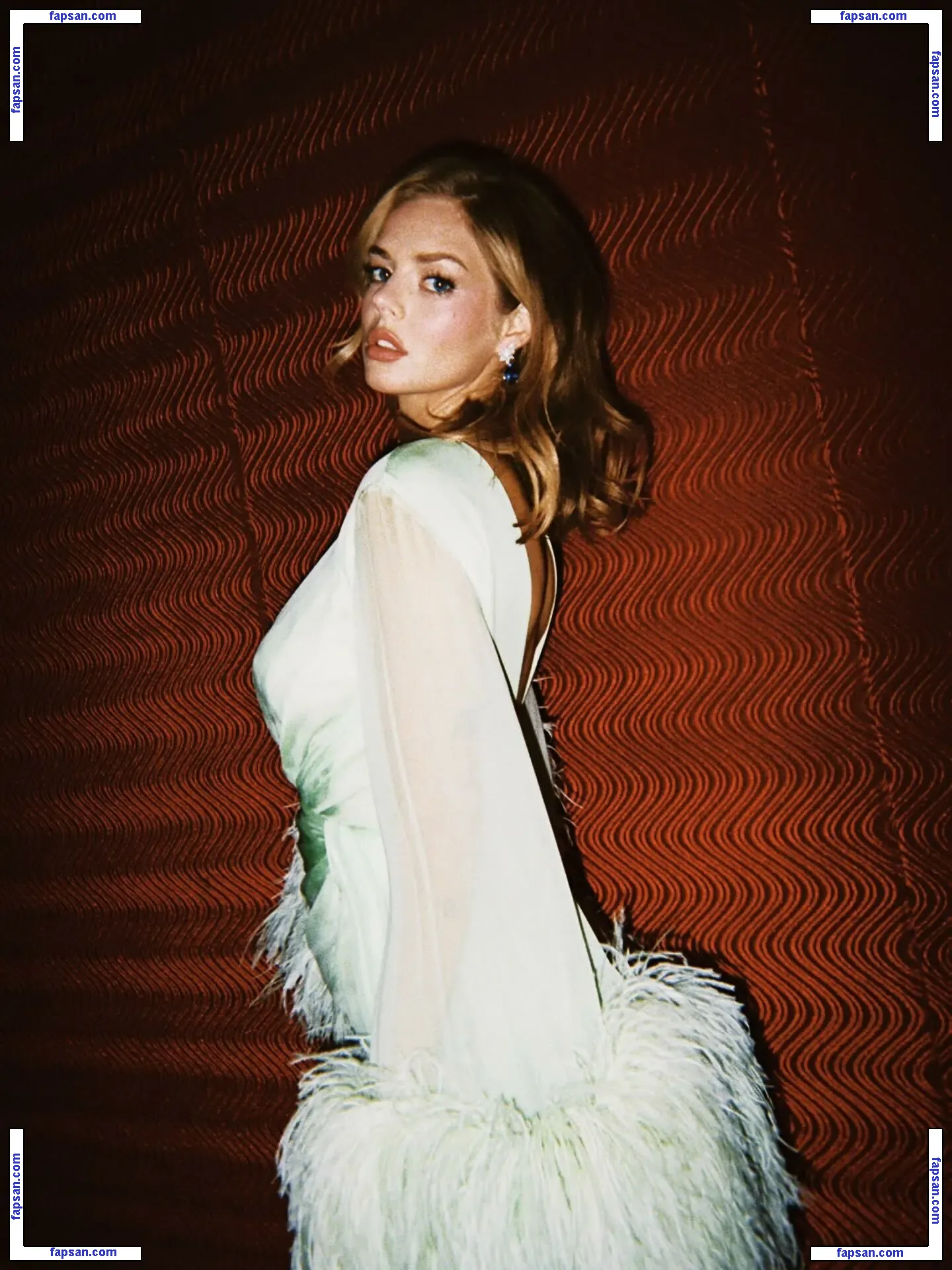 Samara Weaving nude photo #0548 from OnlyFans