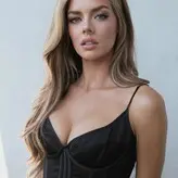 Samara Weaving голая #0520