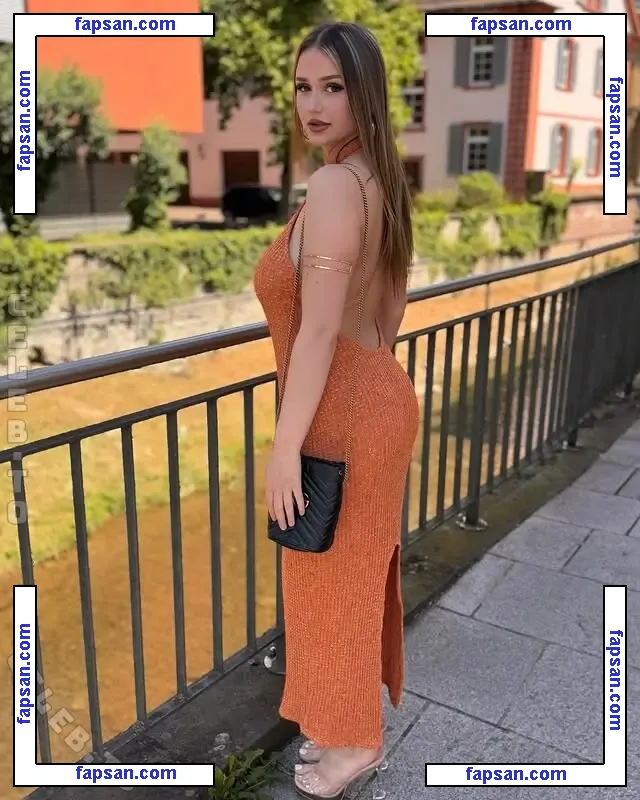 samaraaim nude photo #0011 from OnlyFans