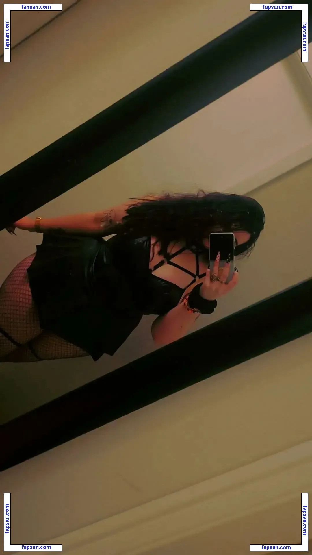 Samofhyrule голая фото #0001 с Онлифанс