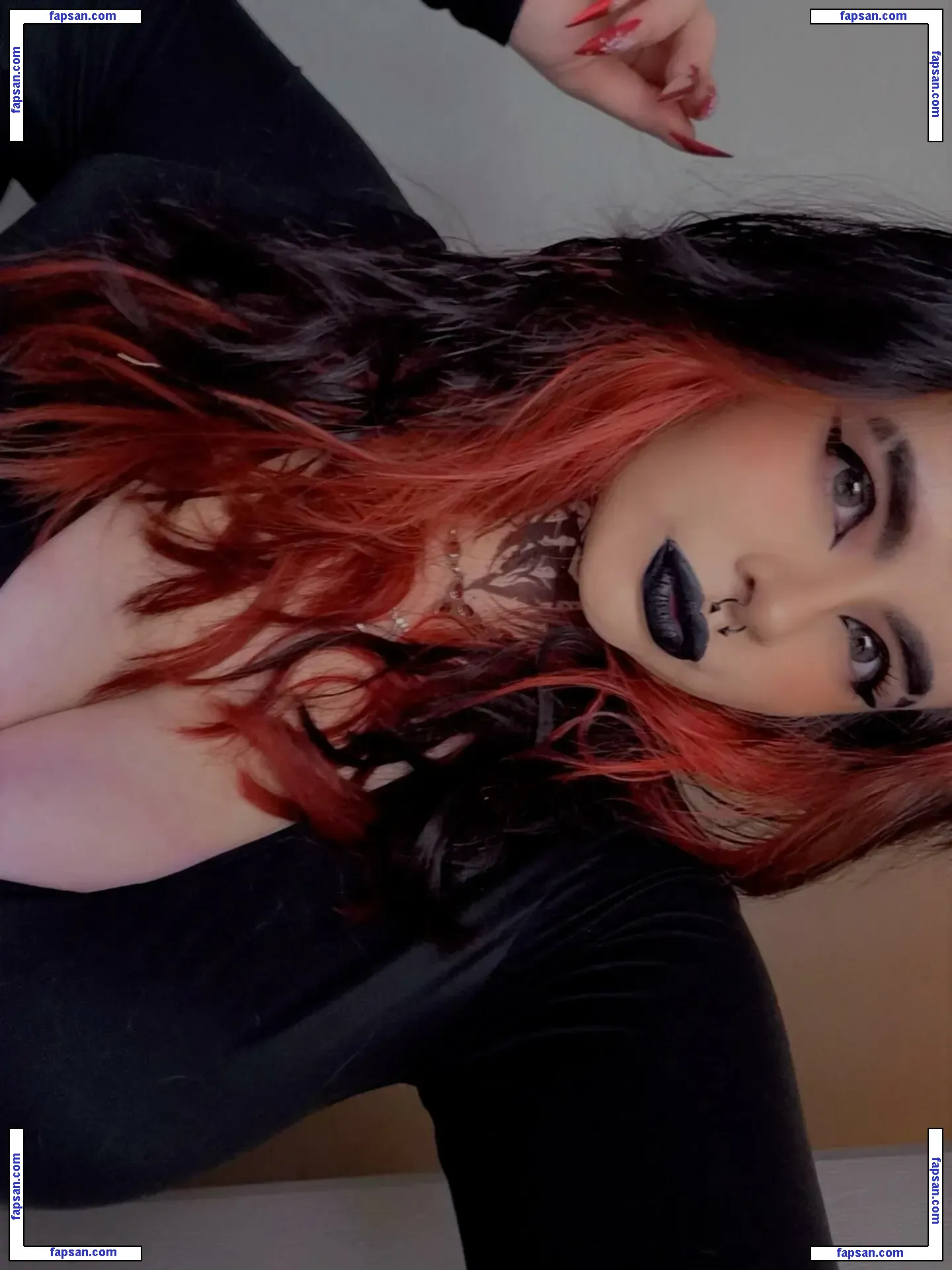 Samofhyrule голая фото #0004 с Онлифанс