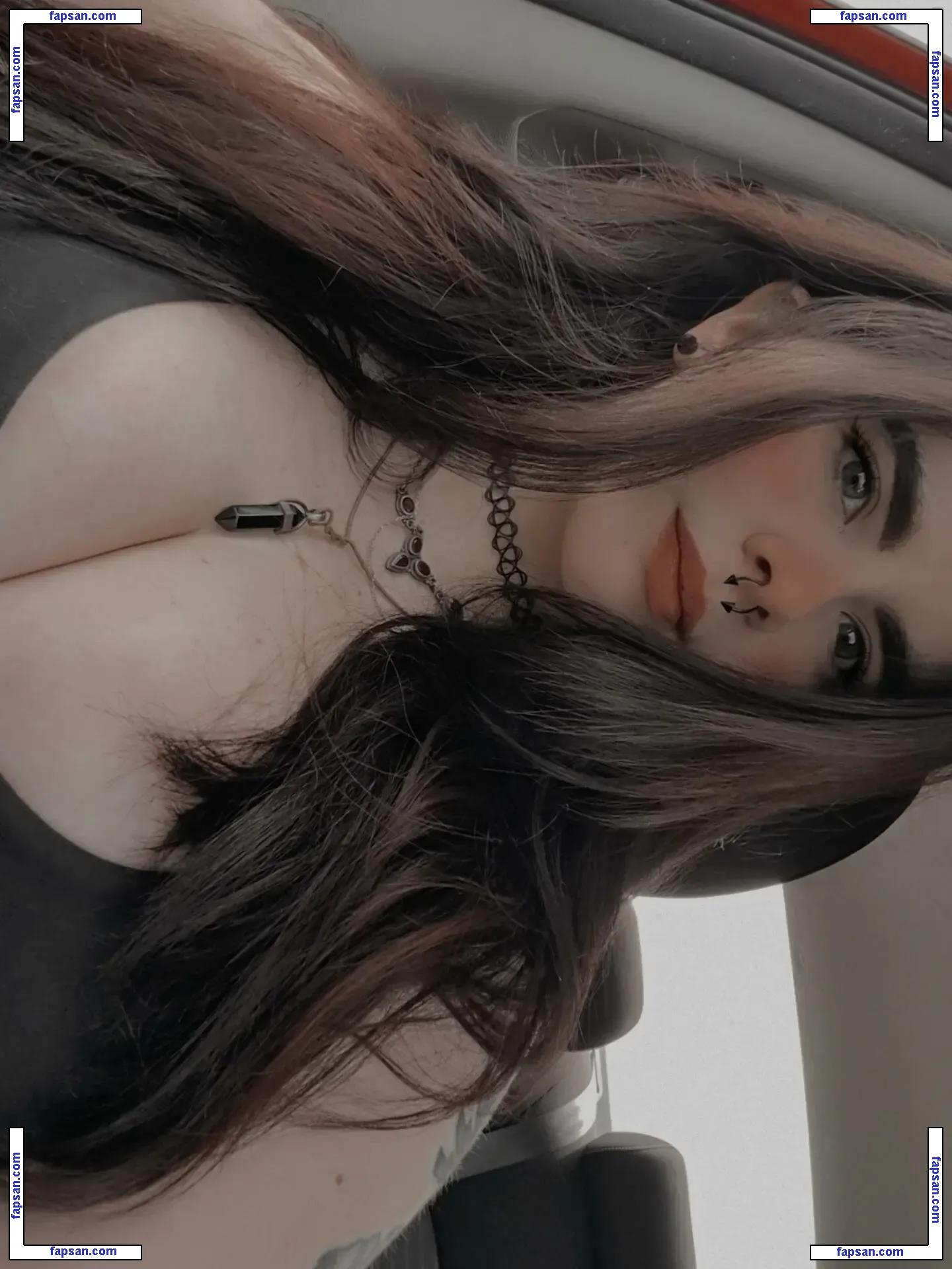 Samofhyrule голая фото #0005 с Онлифанс