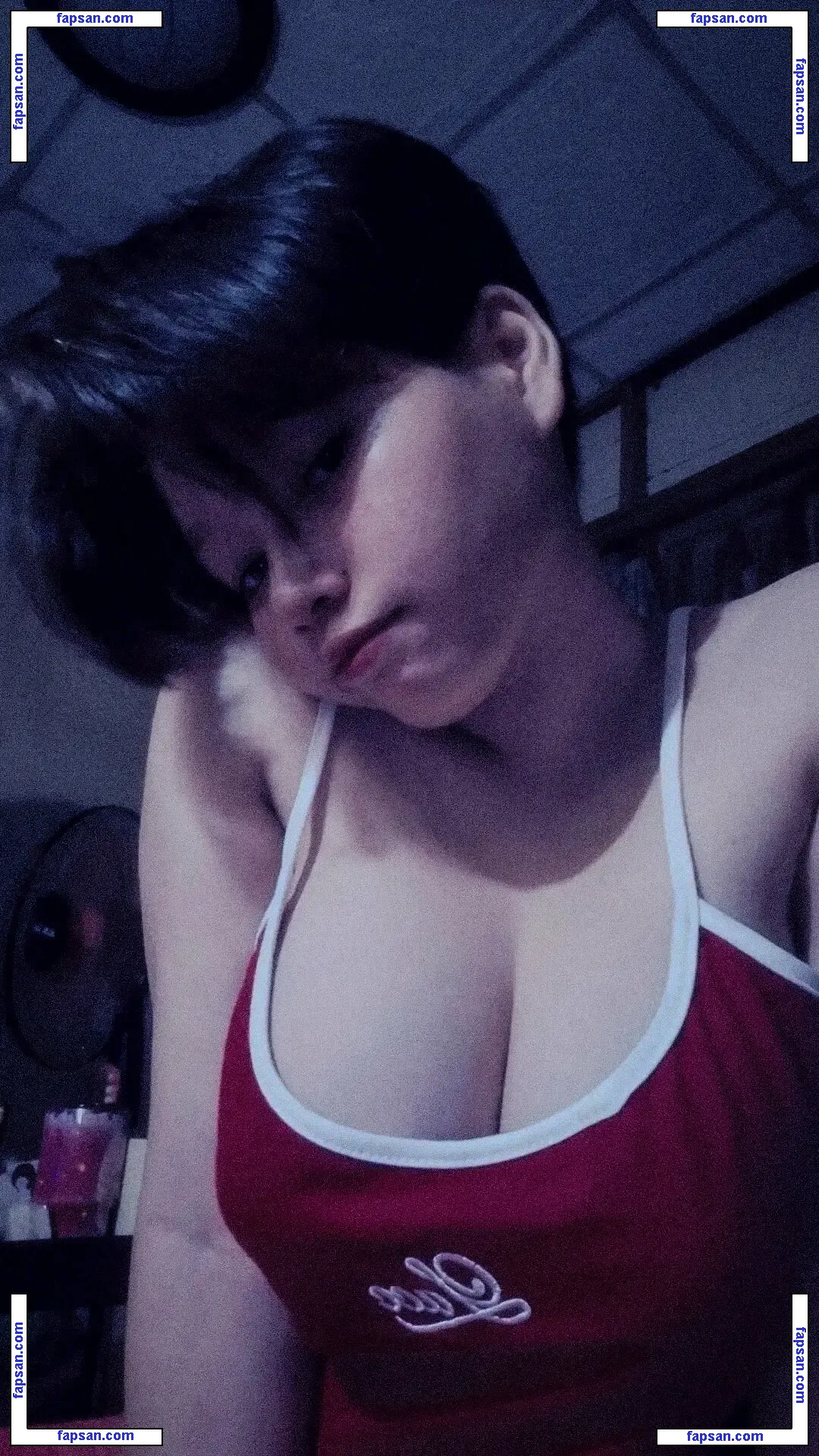 San_170766 голая фото #0004 с Онлифанс