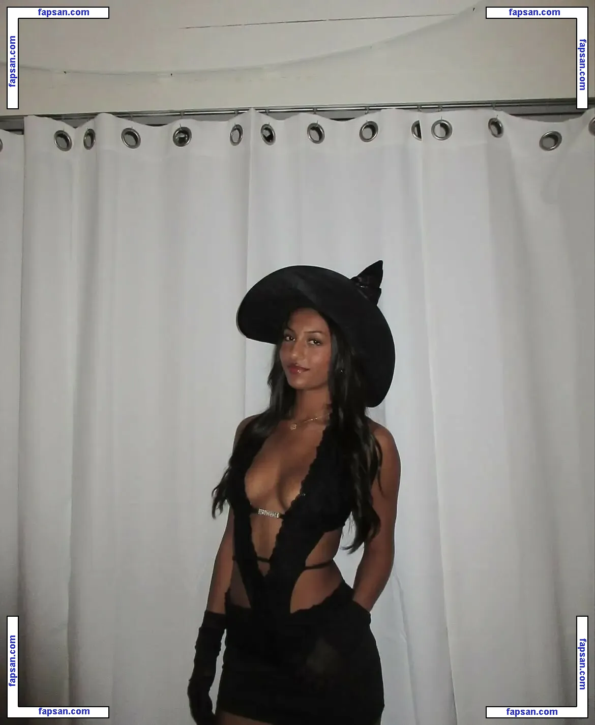 Sanah Gupta голая фото #0005 с Онлифанс