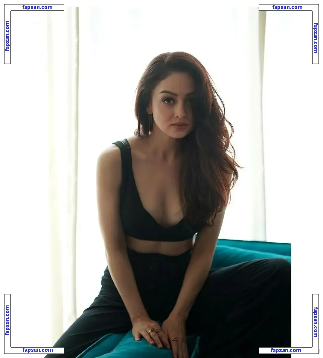 Sandeepa Dhar голая фото #0023 с Онлифанс