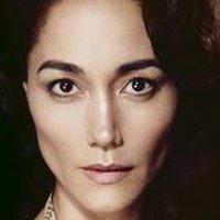 Sandrine Holt