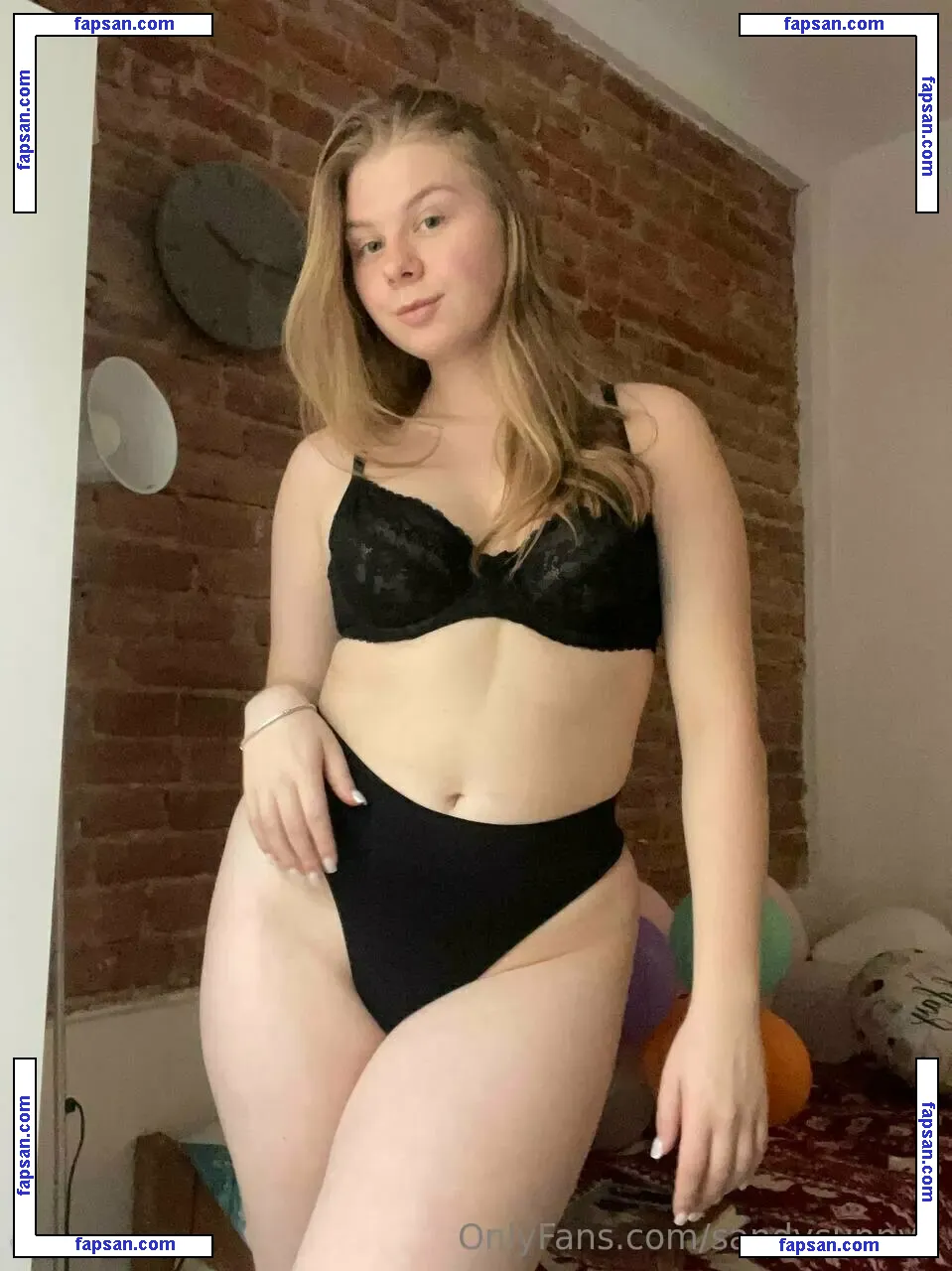 sandysunnyy nude photo #0011 from OnlyFans