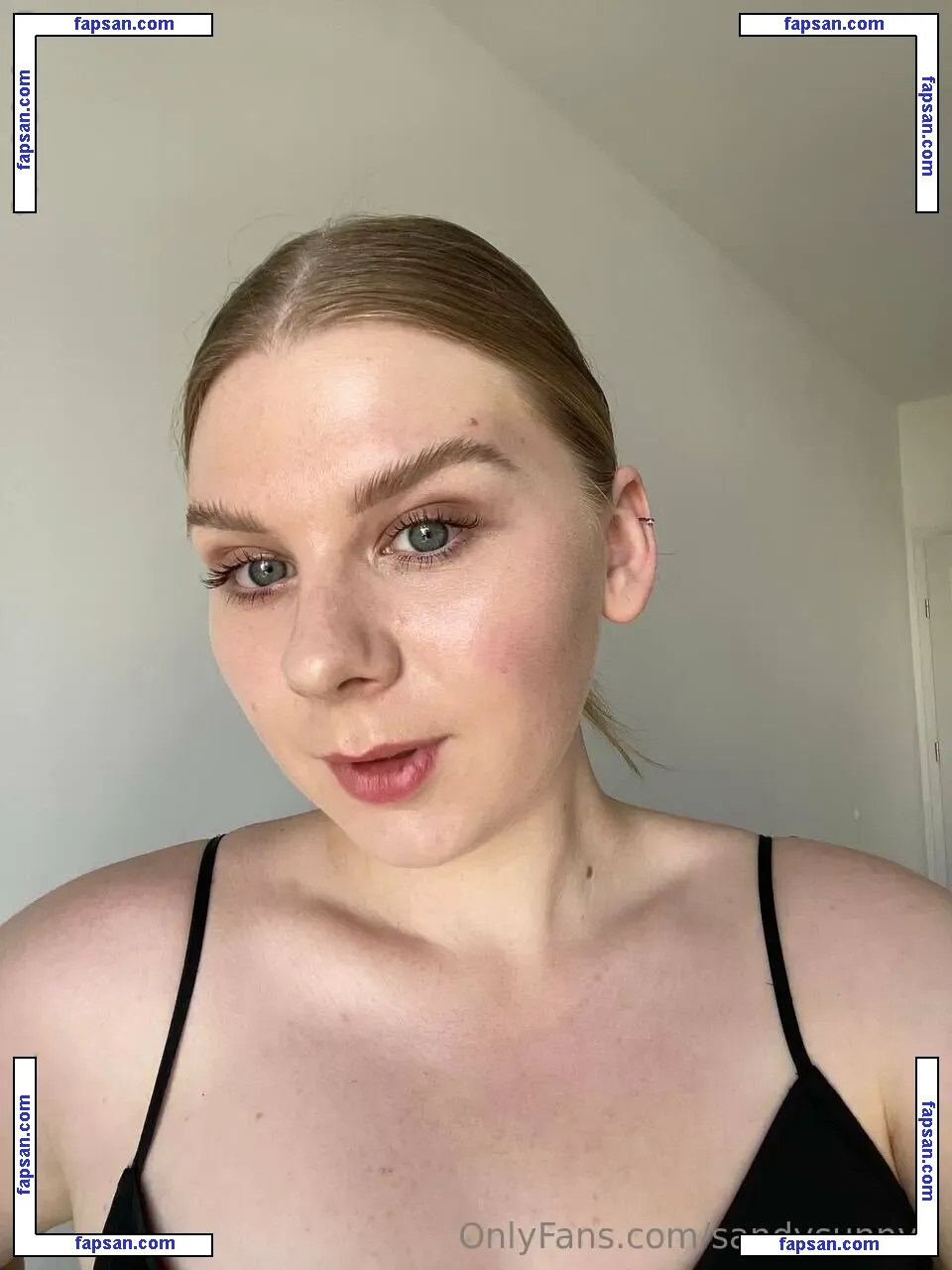 sandysunnyy nude photo #0030 from OnlyFans