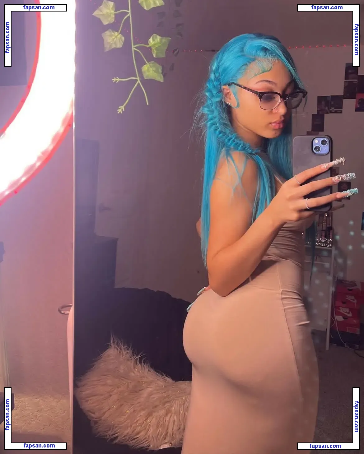 Saniah Armani голая фото #0001 с Онлифанс