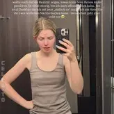 Saniskates nude #0003