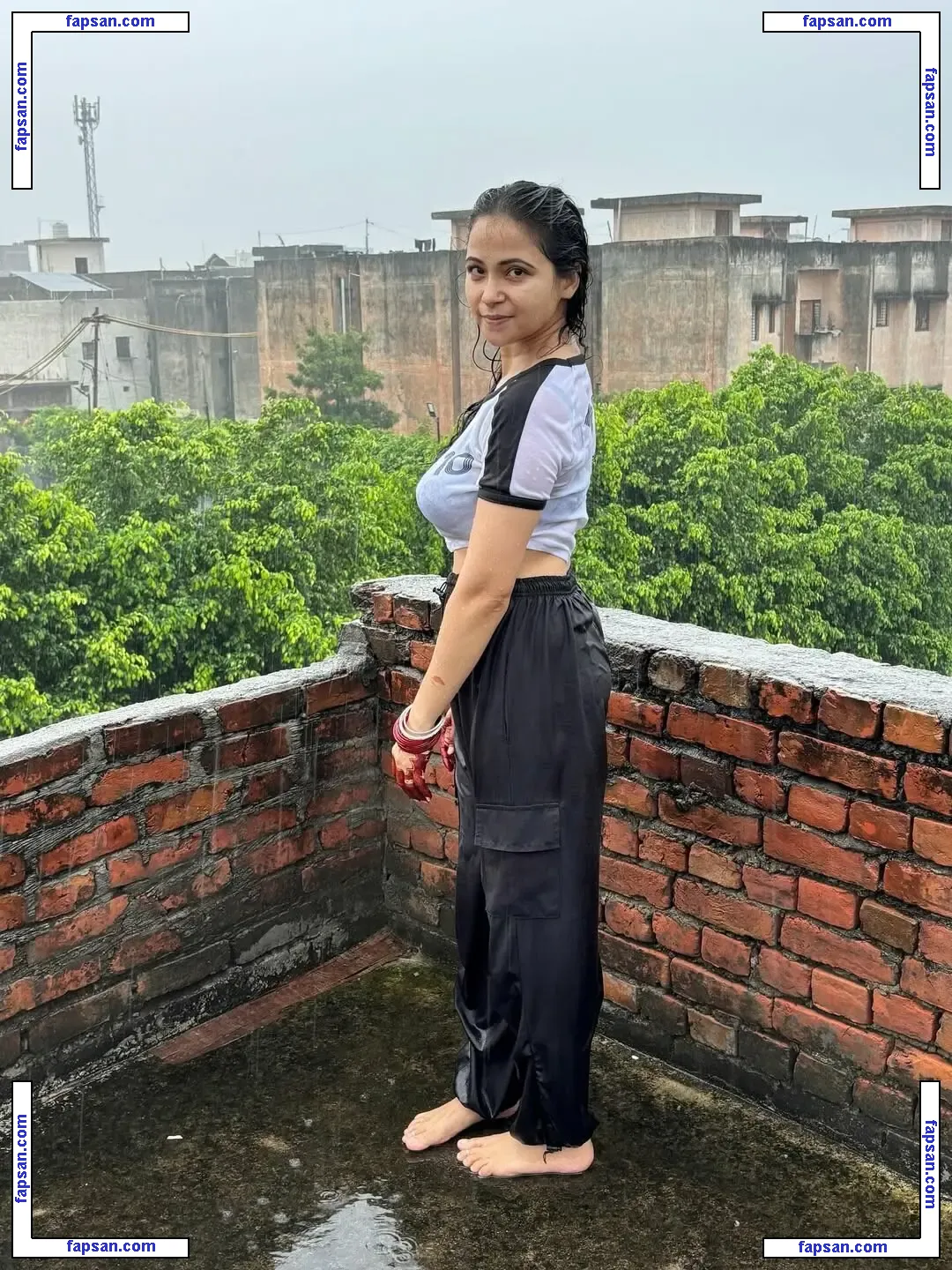 Santoor Mom Rachna nude photo #0004 from OnlyFans