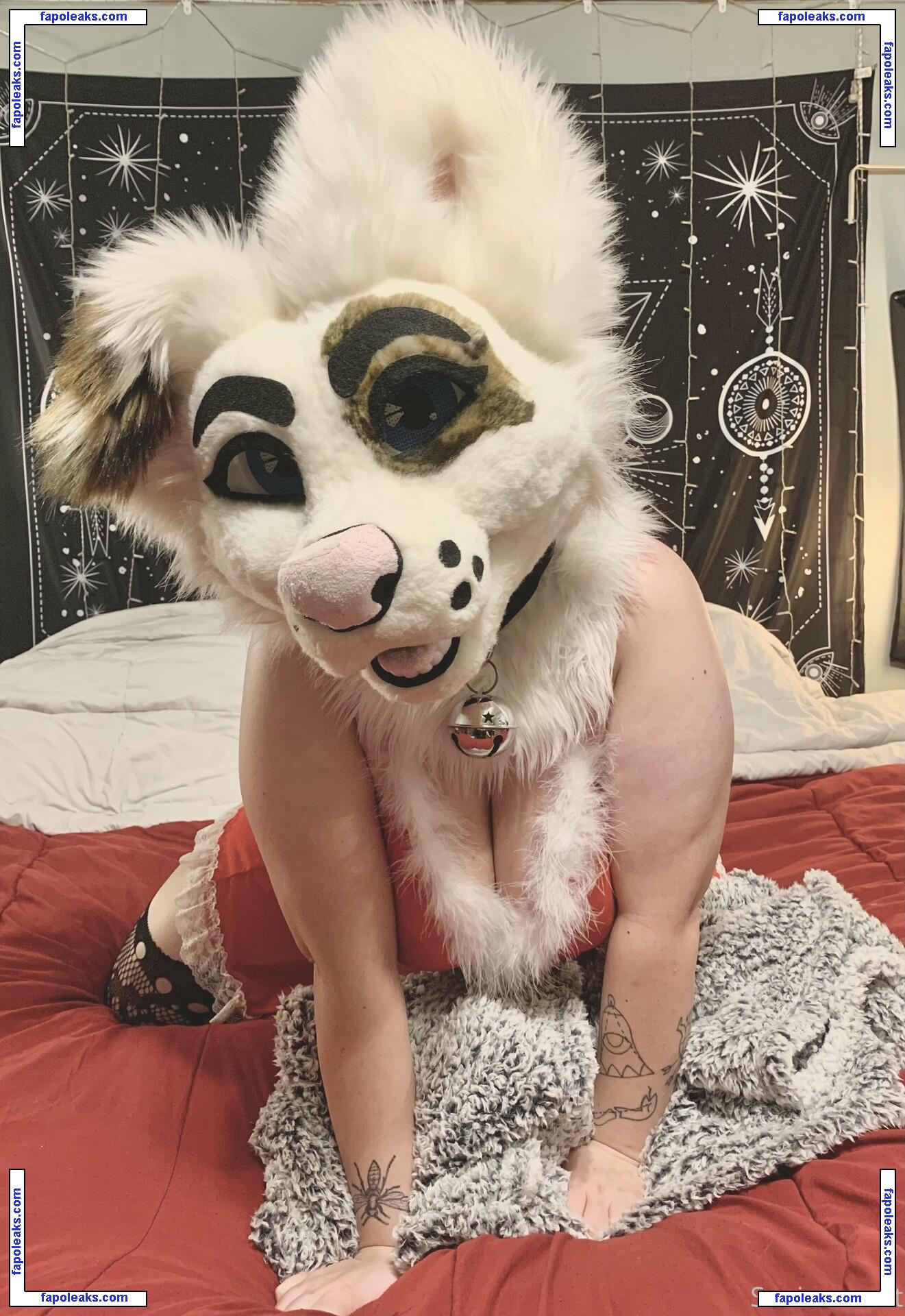 saoirsemutt / therealpineapplefox nude photo #0003 from OnlyFans
