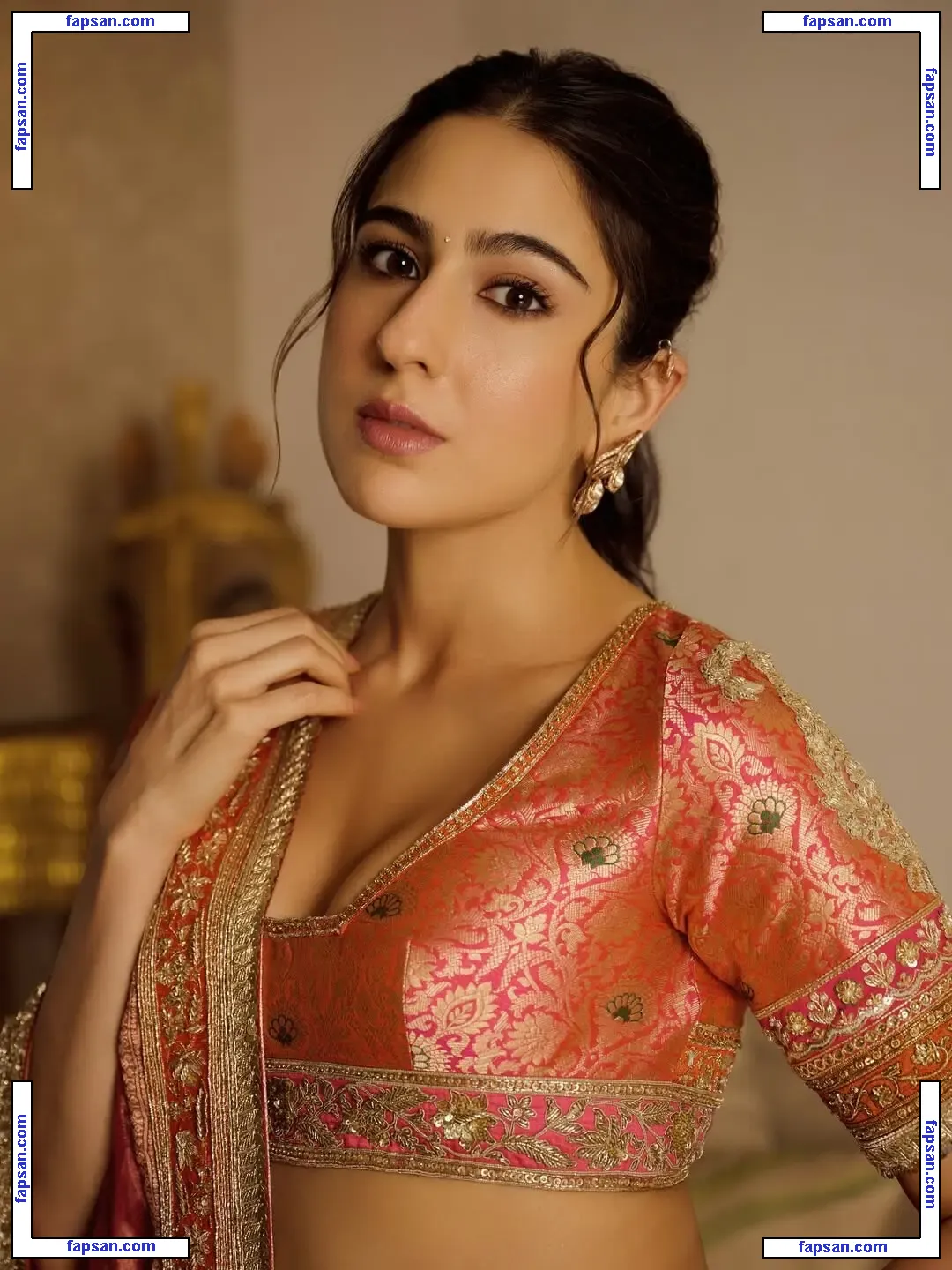 Sara Ali Khan голая фото #0006 с Онлифанс