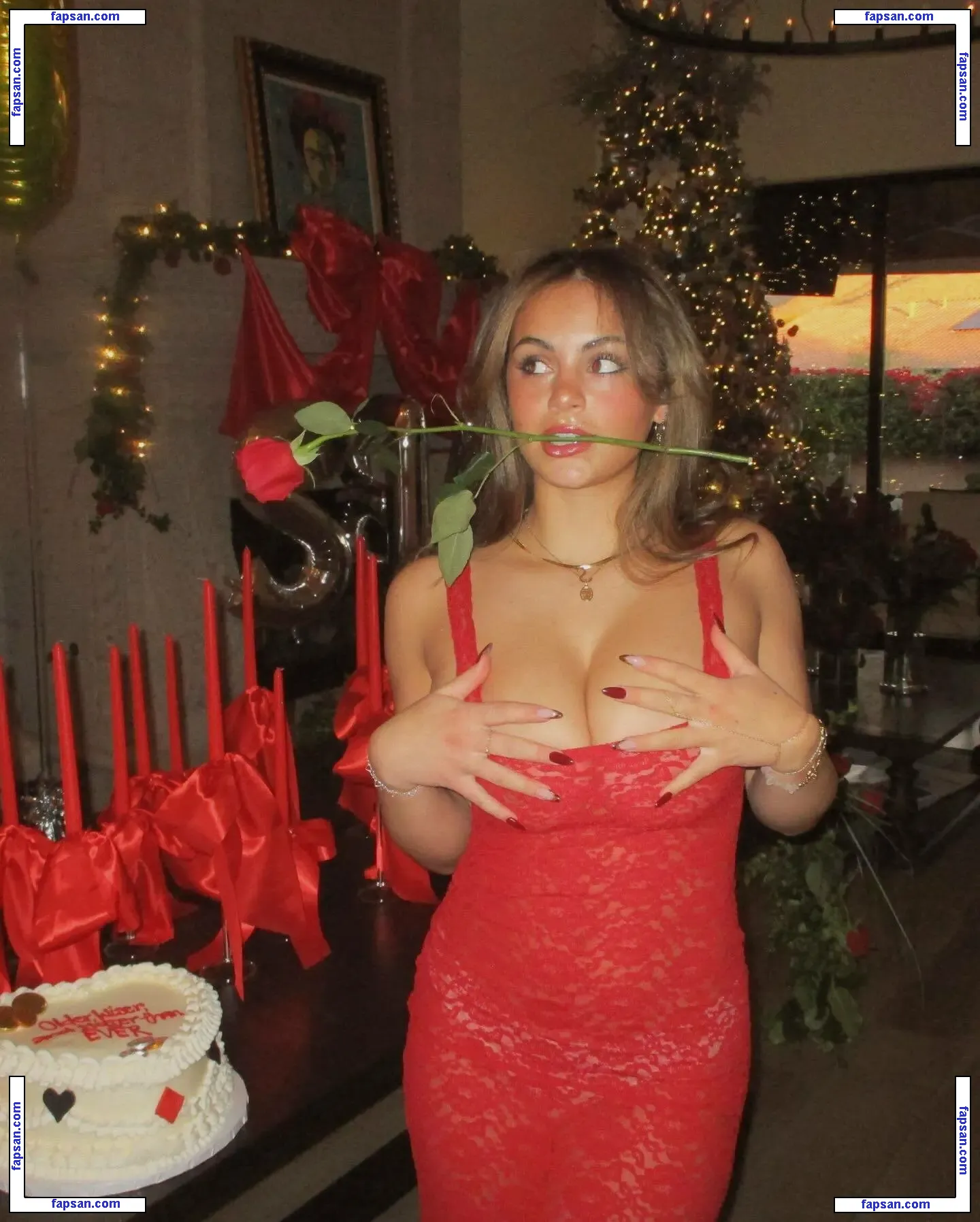 Sara Bella Harris голая фото #0007 с Онлифанс