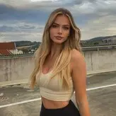 Sara Crumbleleg nude #0030