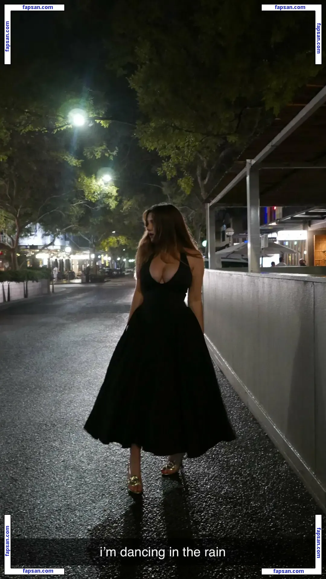 Sara Dobrik голая фото #0028 с Онлифанс