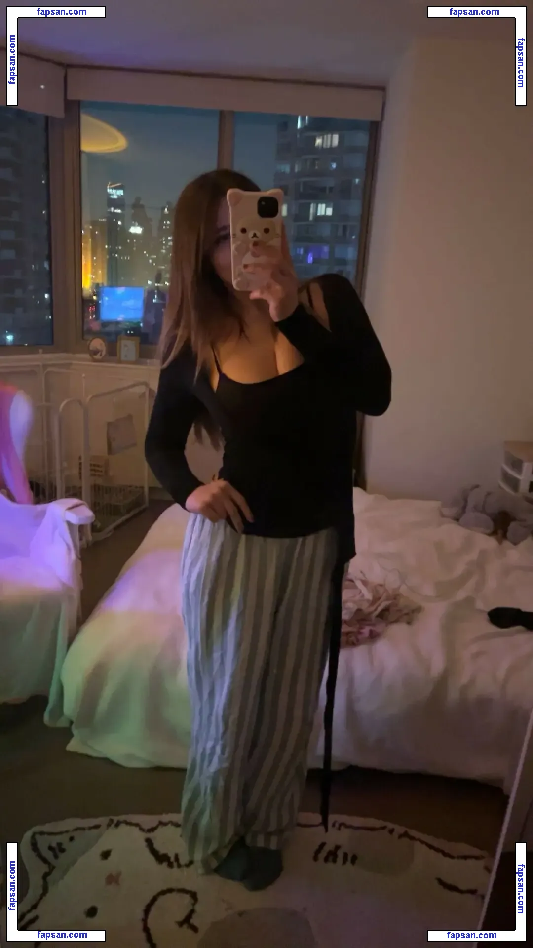 Sara Dobrik голая фото #0037 с Онлифанс