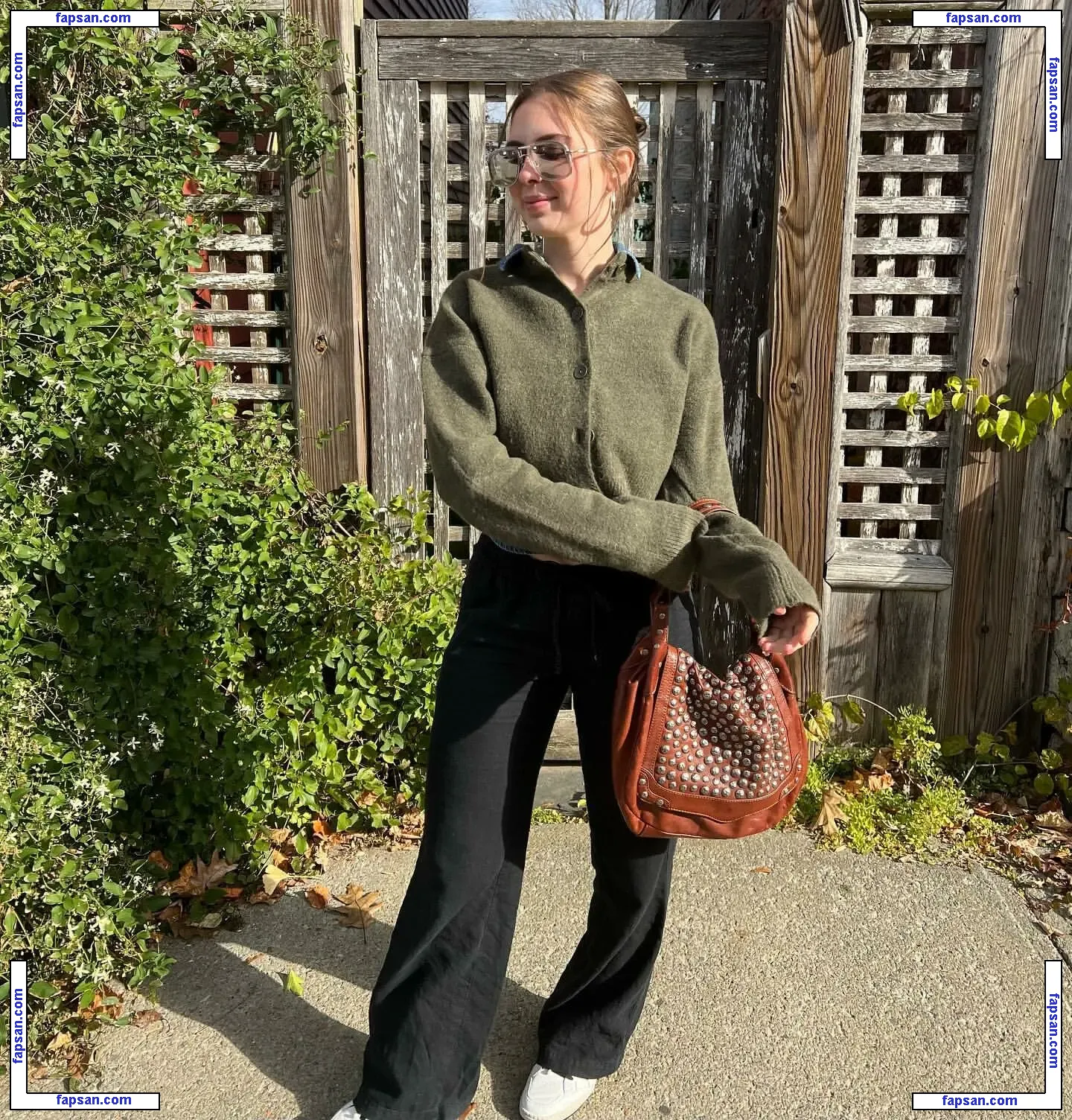 Sara Farrelll nude photo #0001 from OnlyFans