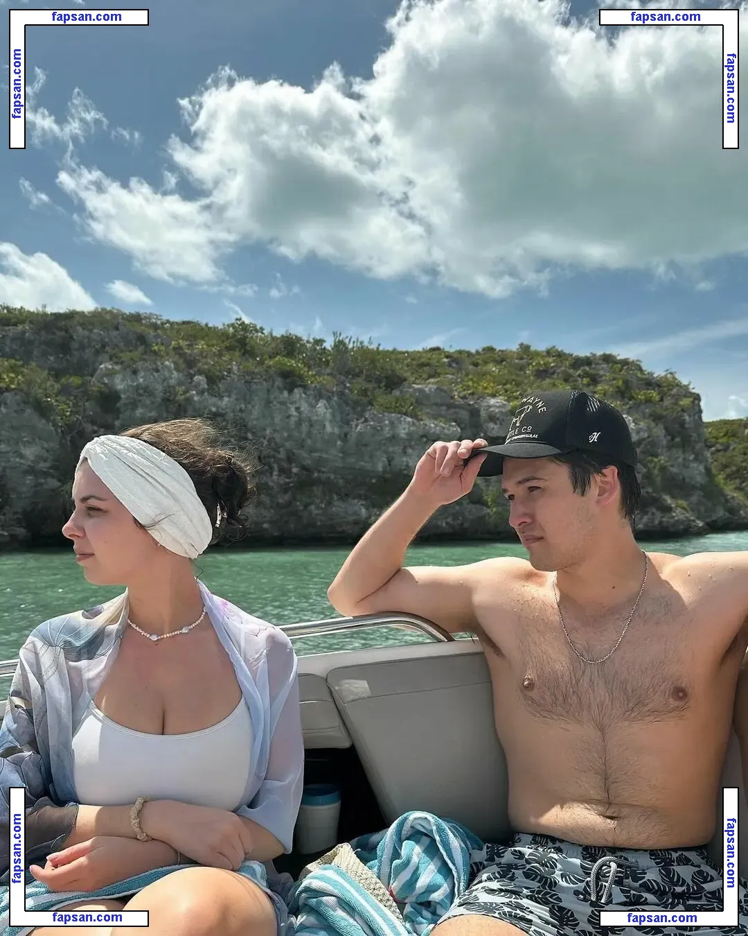 Sara Farrelll nude photo #0006 from OnlyFans