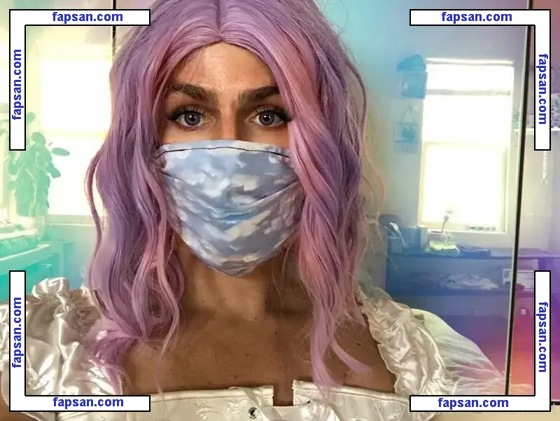 Sara June nude photo #0002 from OnlyFans