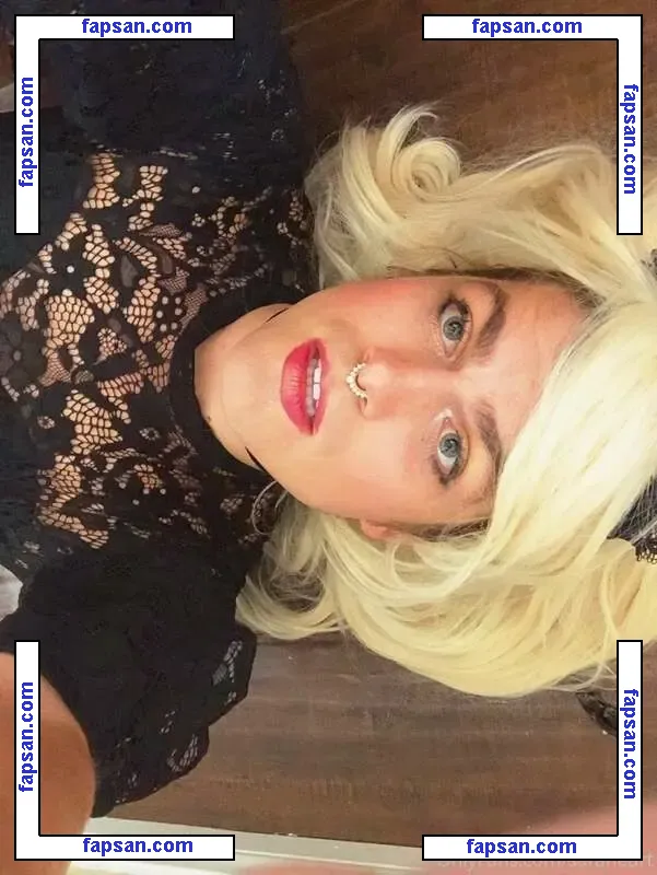 Sara June nude photo #0008 from OnlyFans