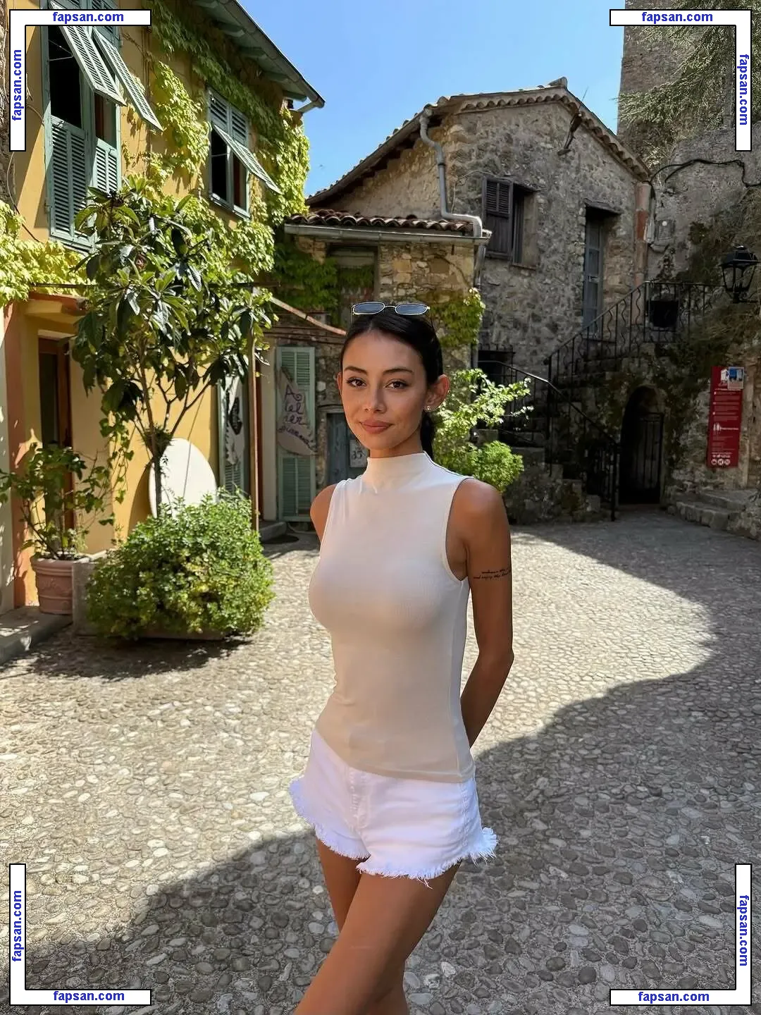 Sara Kobayashi nude photo #0012 from OnlyFans