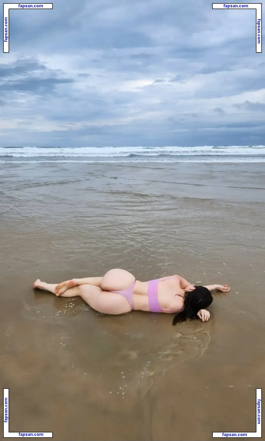 Sara Nunes nude photo #0002 from OnlyFans