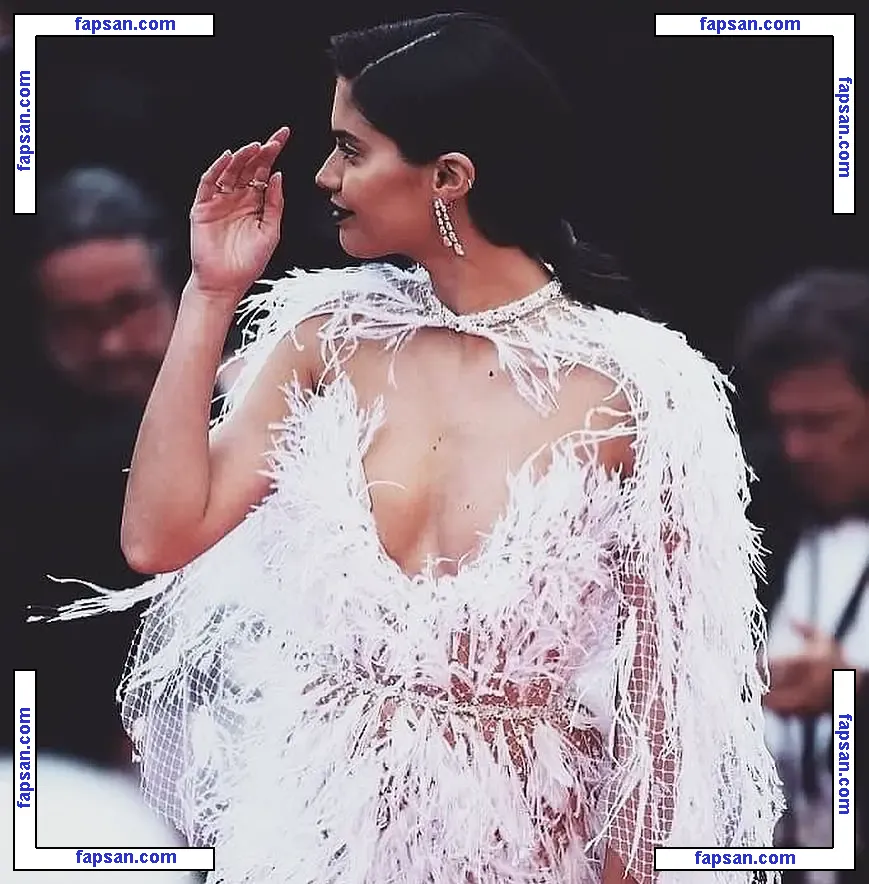 Sara Sampaio nude photo #0363 from OnlyFans