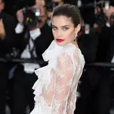 Sara Sampaio nude #0981