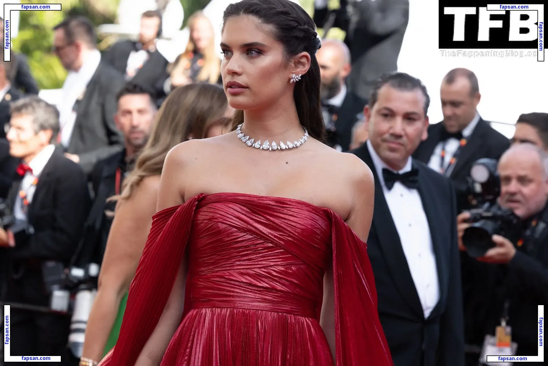 Sara Sampaio nude photo #2404 from OnlyFans