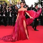 Sara Sampaio nude #2430
