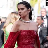 Sara Sampaio nude #2475