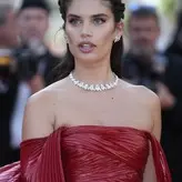 Sara Sampaio nude #2495