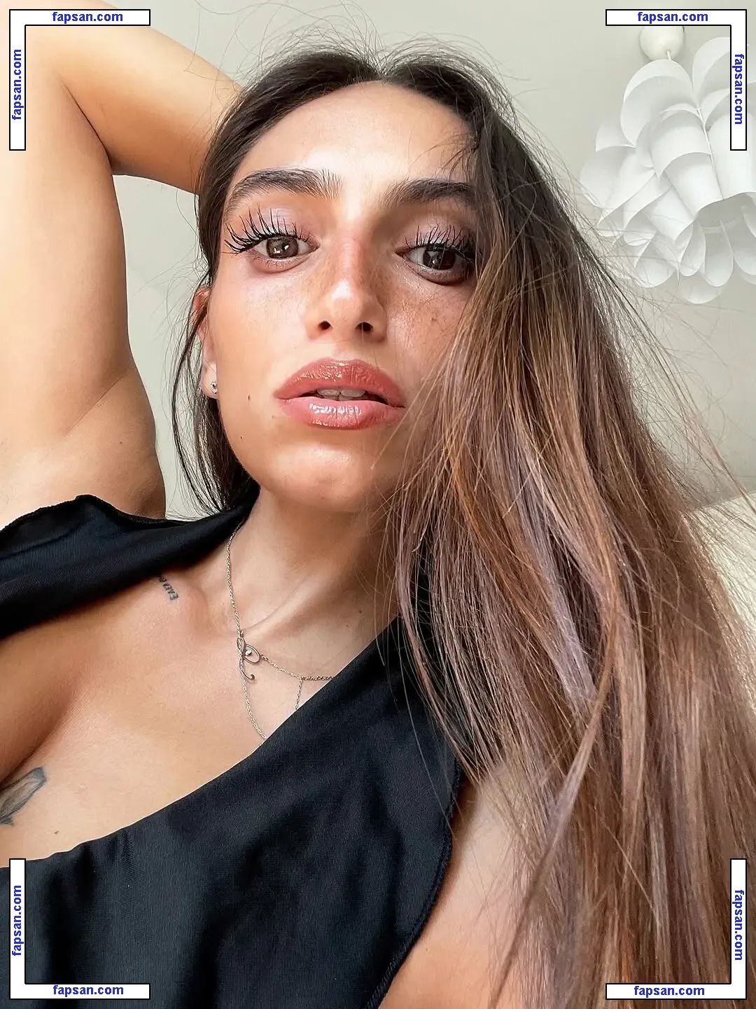 Sara Secciss nude photo #0053 from OnlyFans