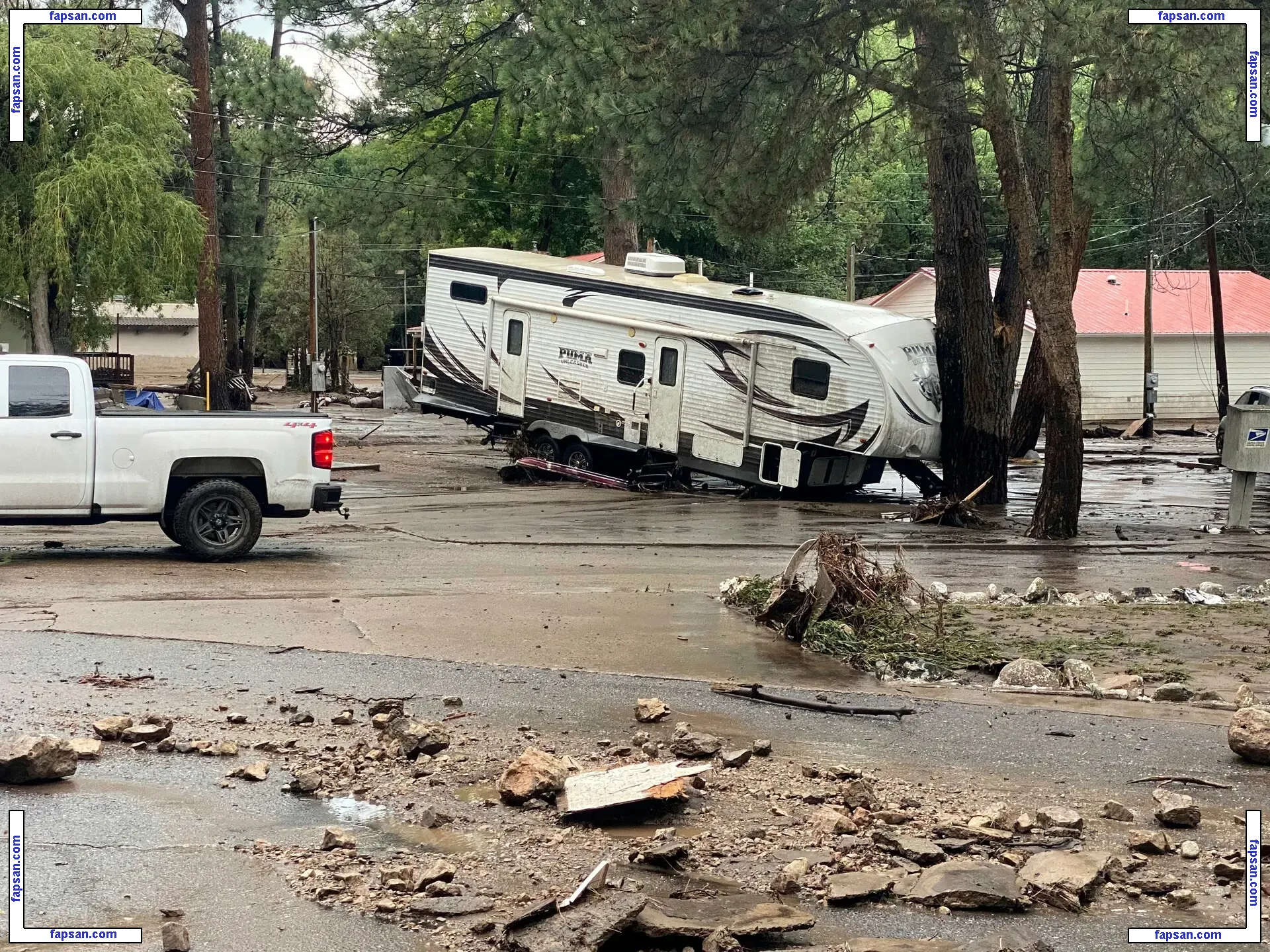 Sara Sfamuri голая фото #0004 с Онлифанс