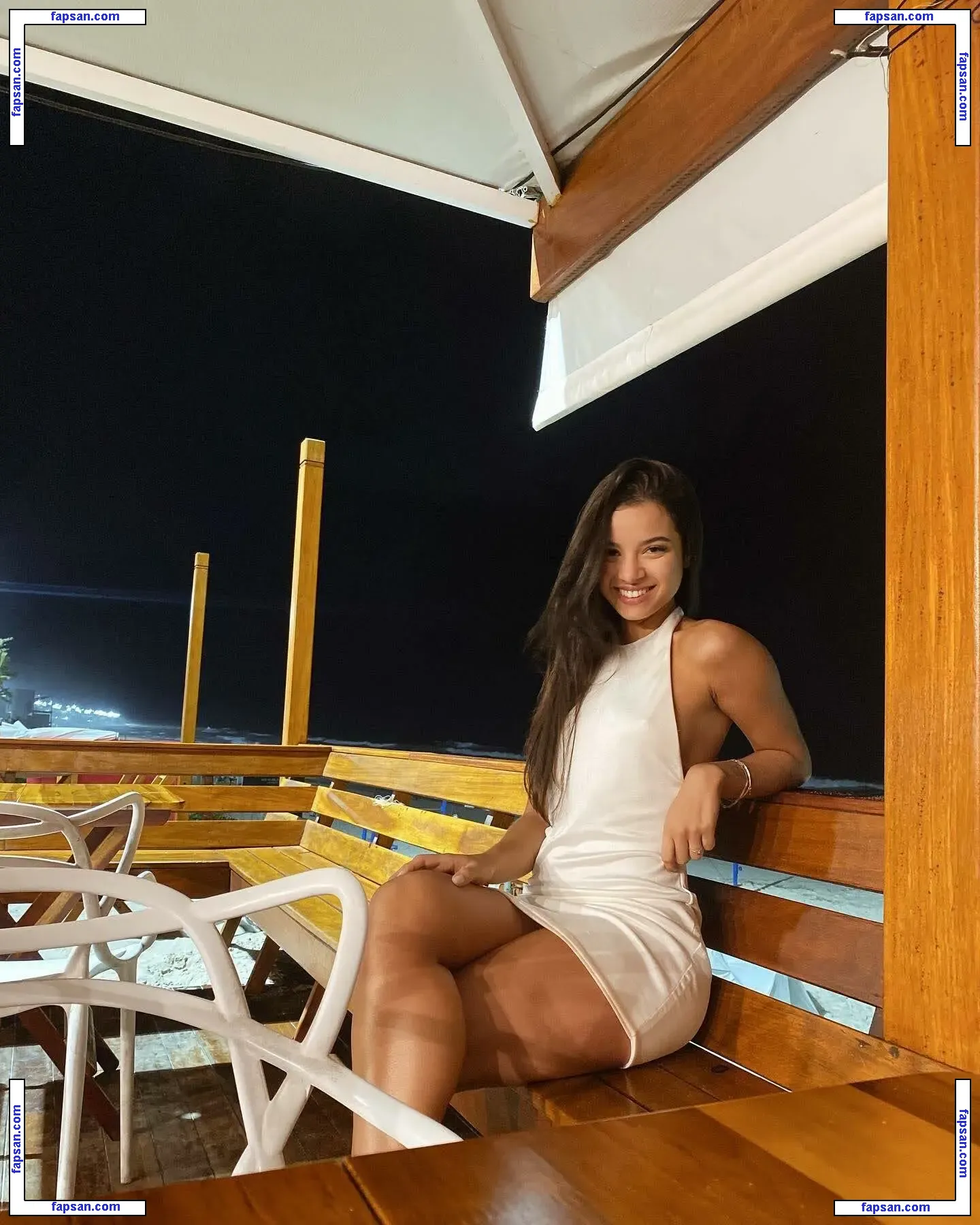 Saradas E Cavalas голая фото #0019 с Онлифанс