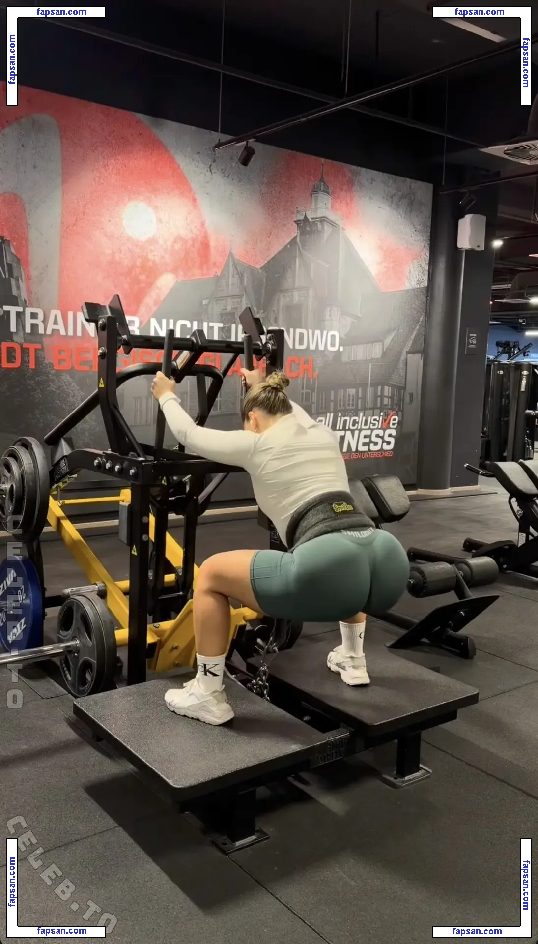 Sarah.anca nude photo #0058 from OnlyFans