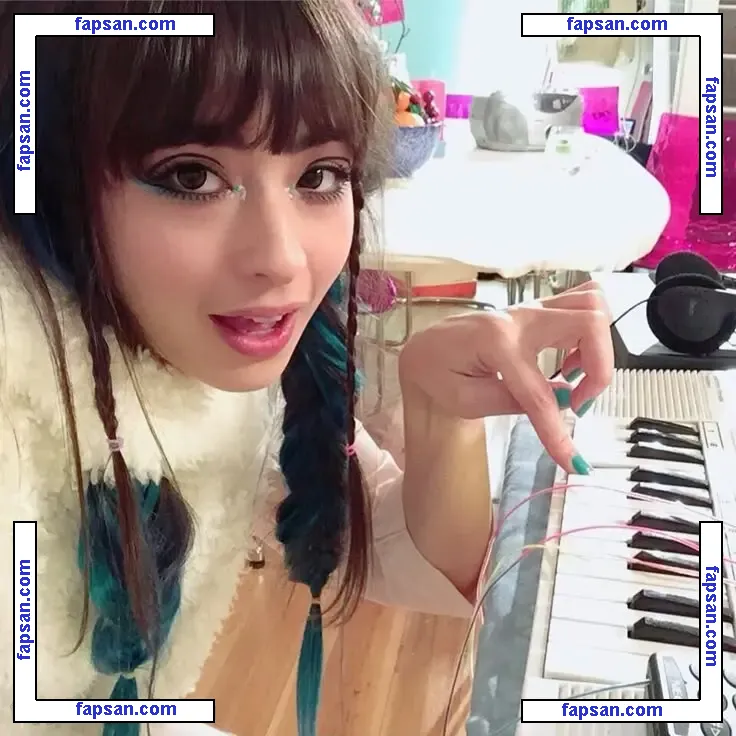 Sarah Bonito nude photo #0005 from OnlyFans