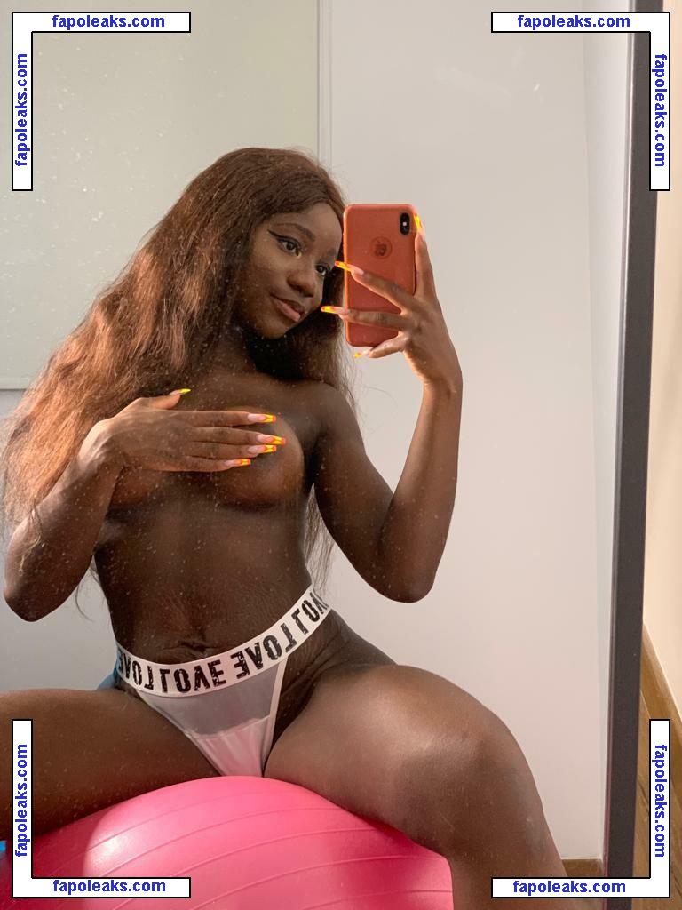 Sarah Brown / blackfoxxy / sarah-brown / sarahmb15 nude photo #0028 from OnlyFans