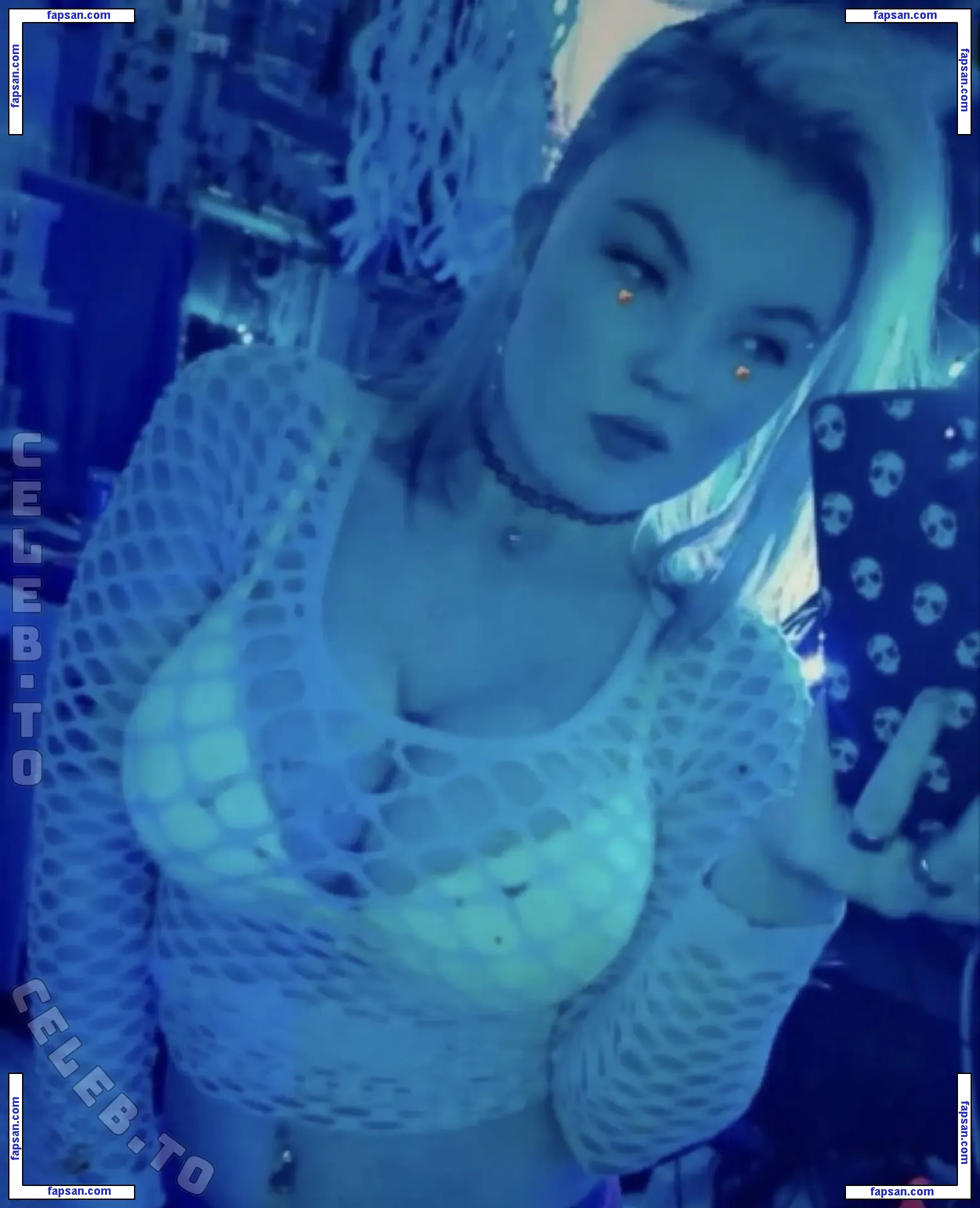 Sarah_Dead голая фото #0004 с Онлифанс