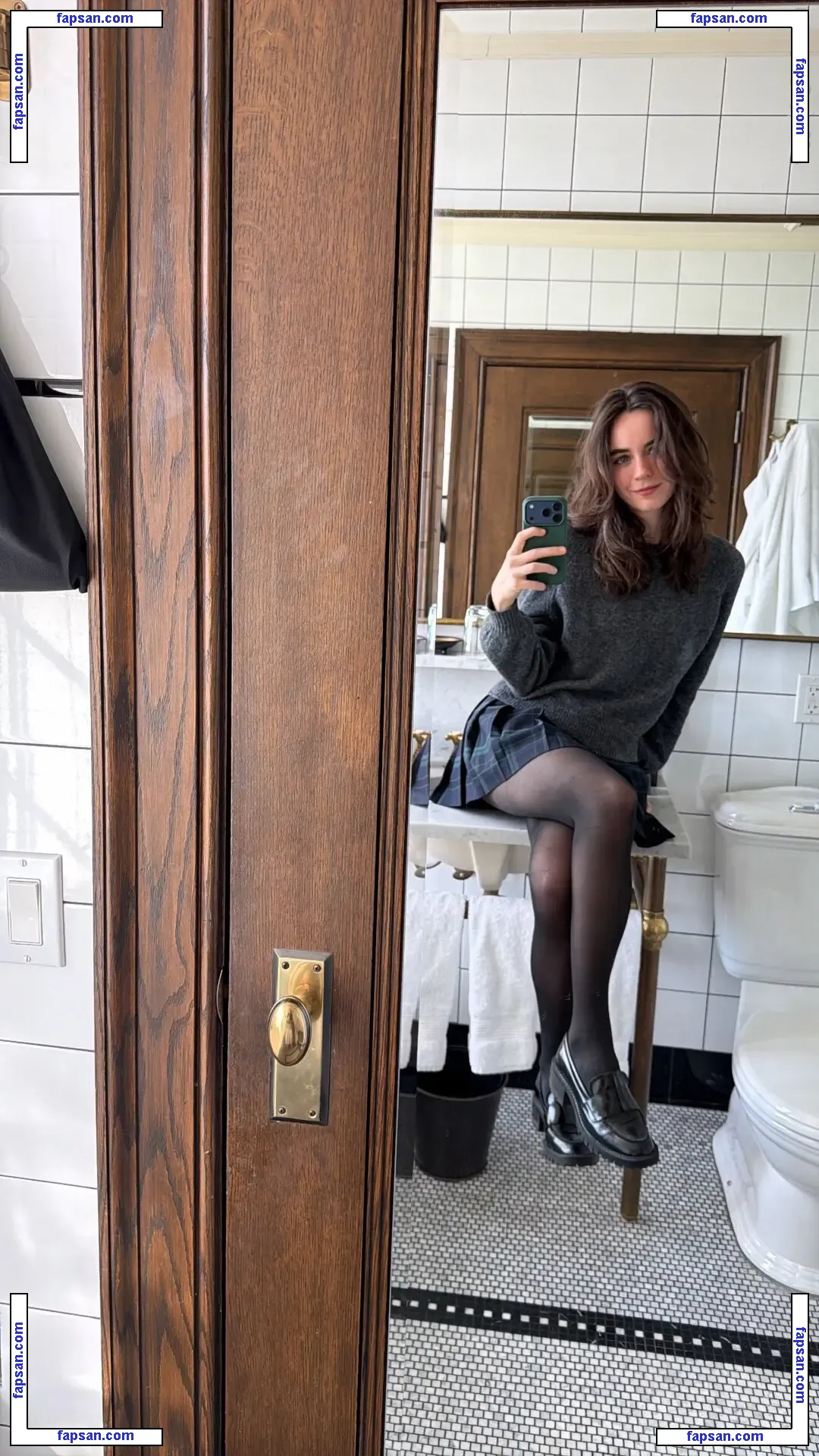 Sarah Desjardins голая фото #0010 с Онлифанс