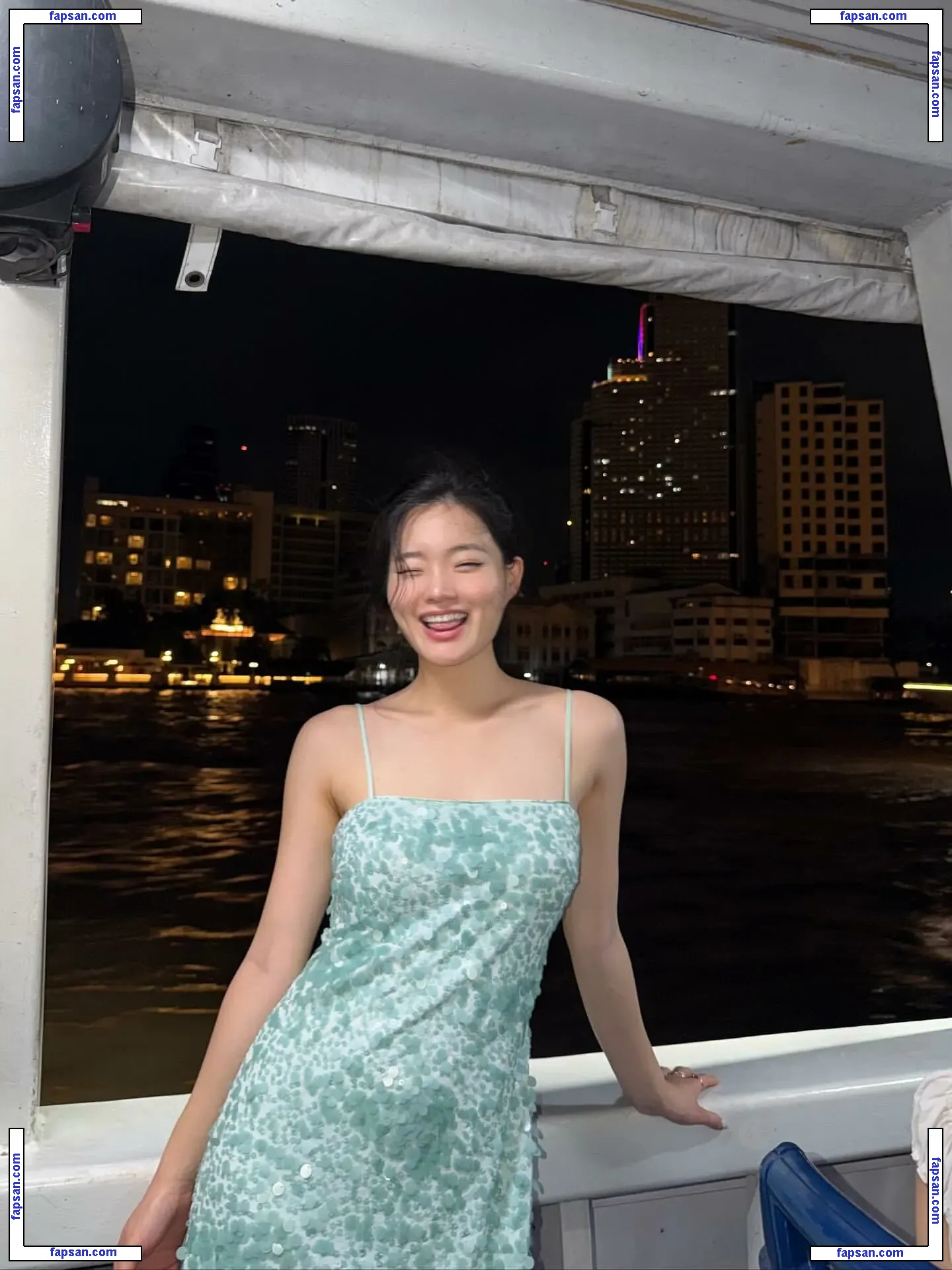 Sarah Hwang nude photo #0006 from OnlyFans