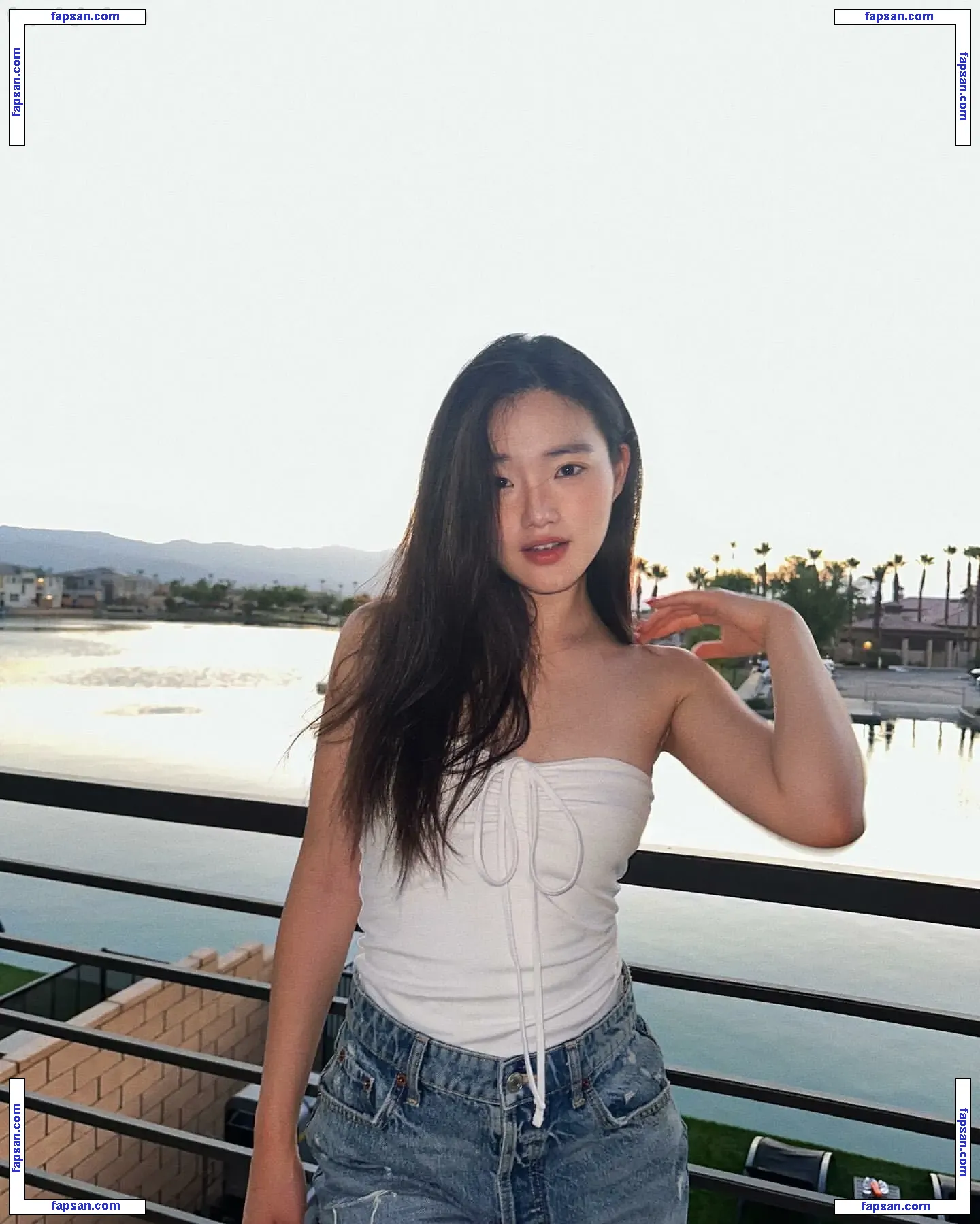 Sarah Hwang голая фото #0023 с Онлифанс