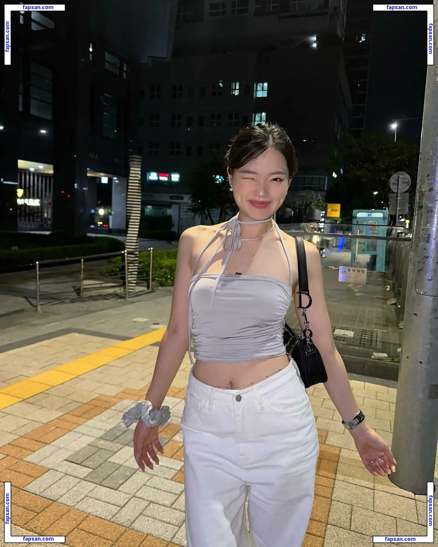 Sarah Hwang голая фото #0025 с Онлифанс