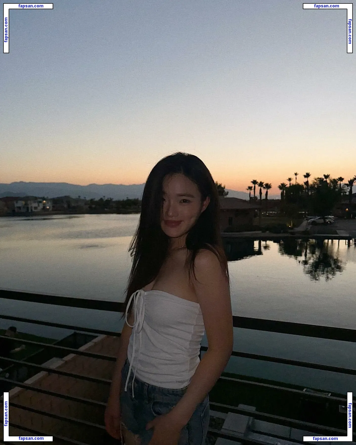 Sarah Hwang голая фото #0027 с Онлифанс