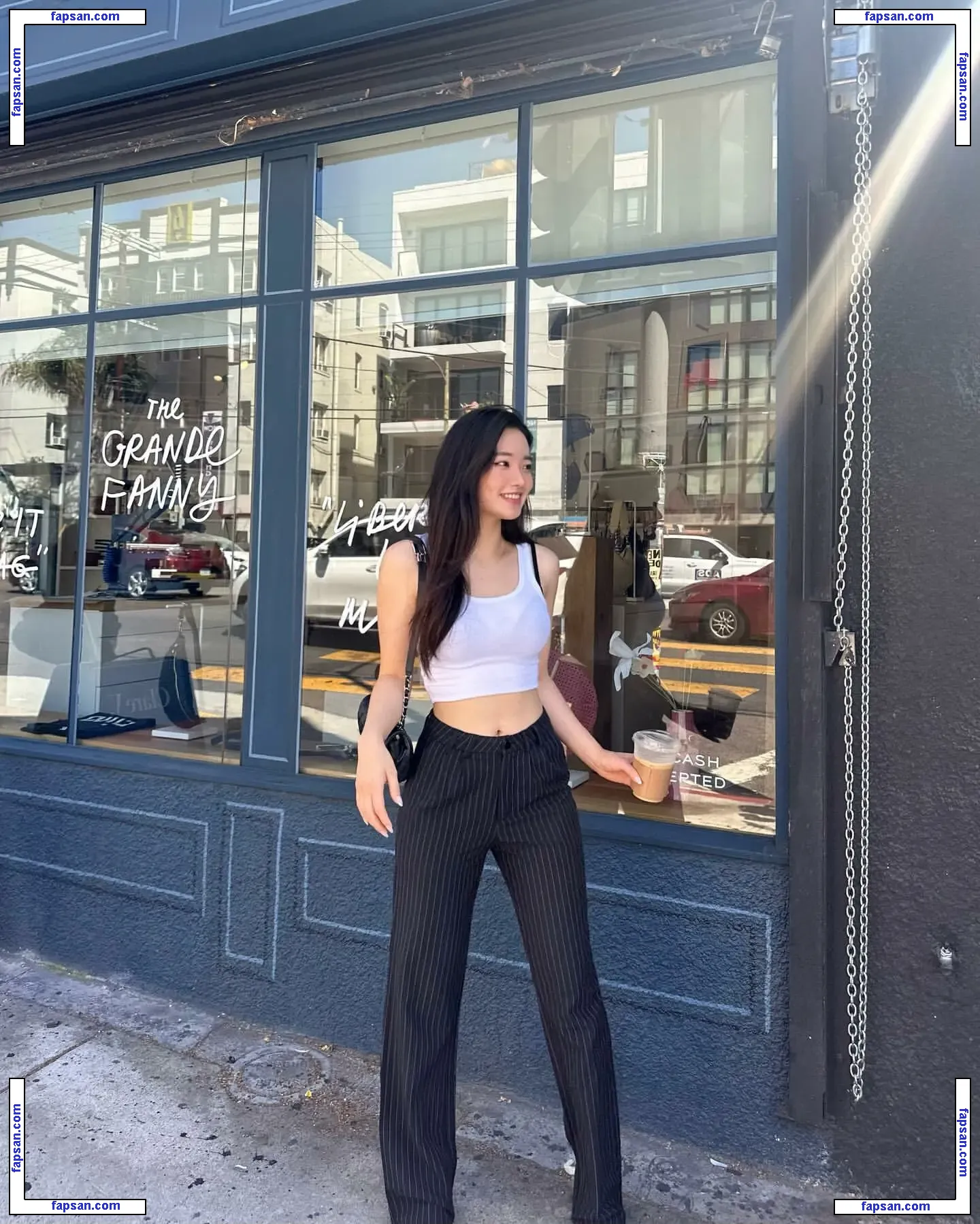 Sarah Hwang голая фото #0032 с Онлифанс