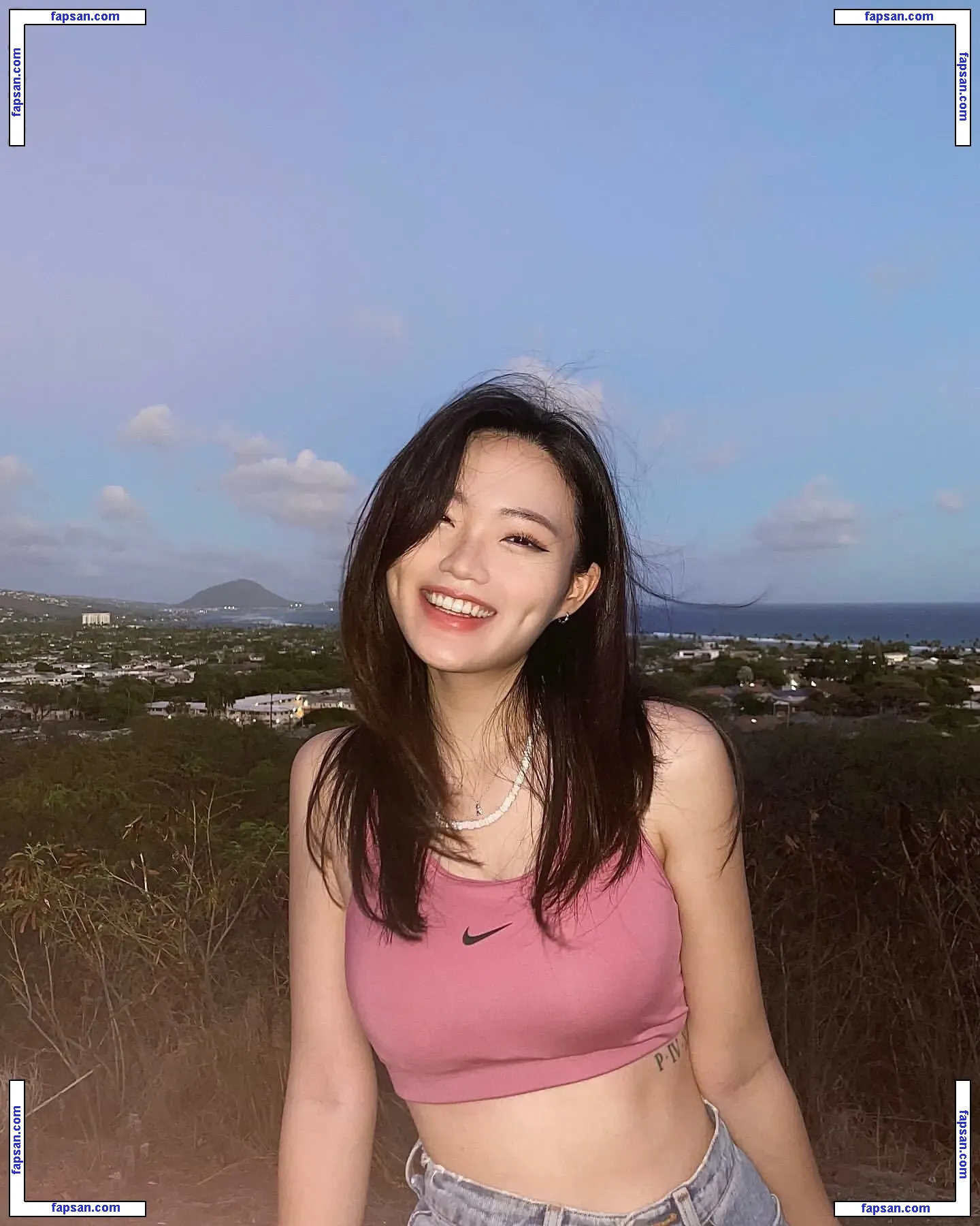 Sarah Hwang голая фото #0044 с Онлифанс